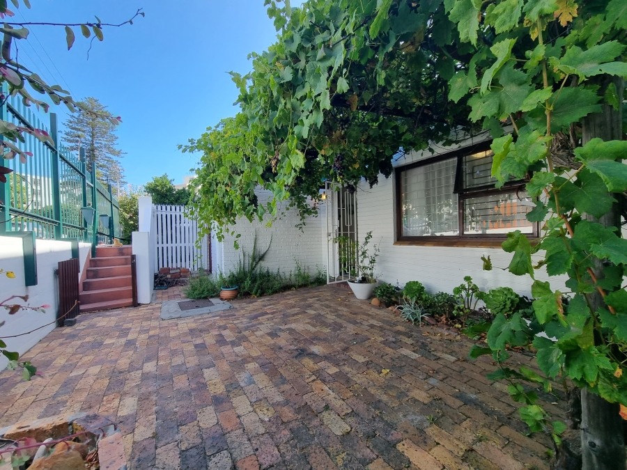 2 Bedroom Property for Sale in Plumstead Western Cape